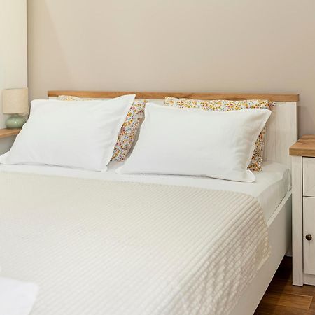 Mdm Apartment City Center Felicita Deluxe Ruse Bagian luar foto