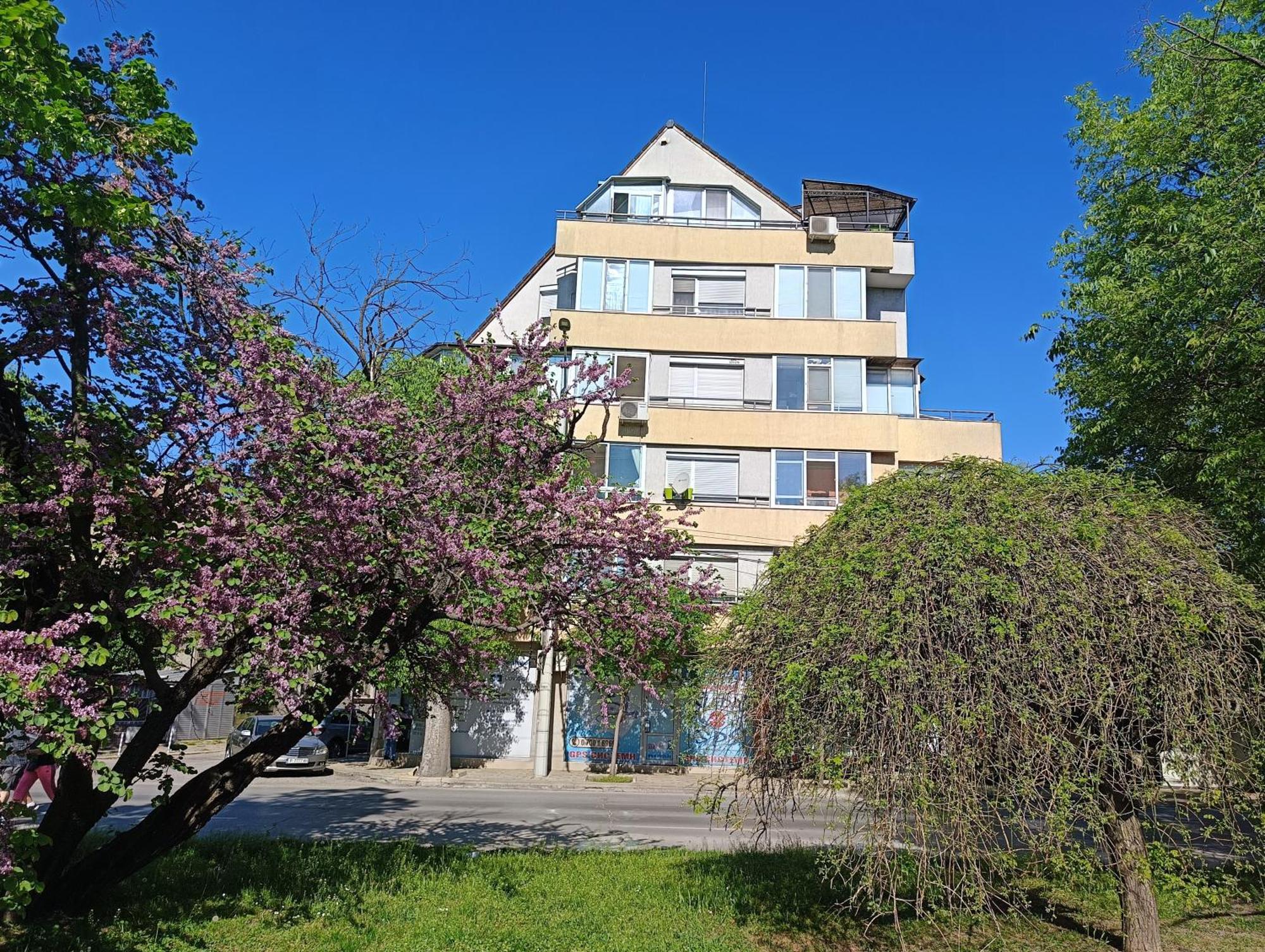 Mdm Apartment City Center Felicita Deluxe Ruse Bagian luar foto